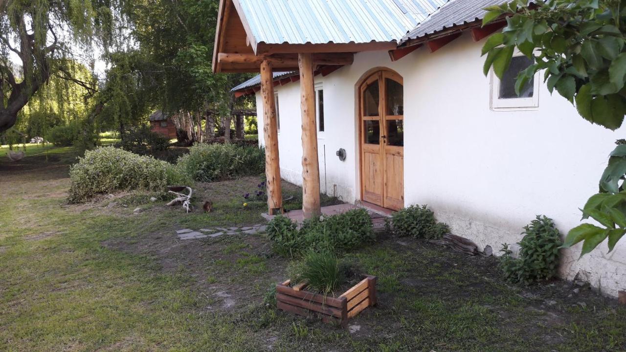 Hostel Lc Hoyo de Epuyén Exterior foto