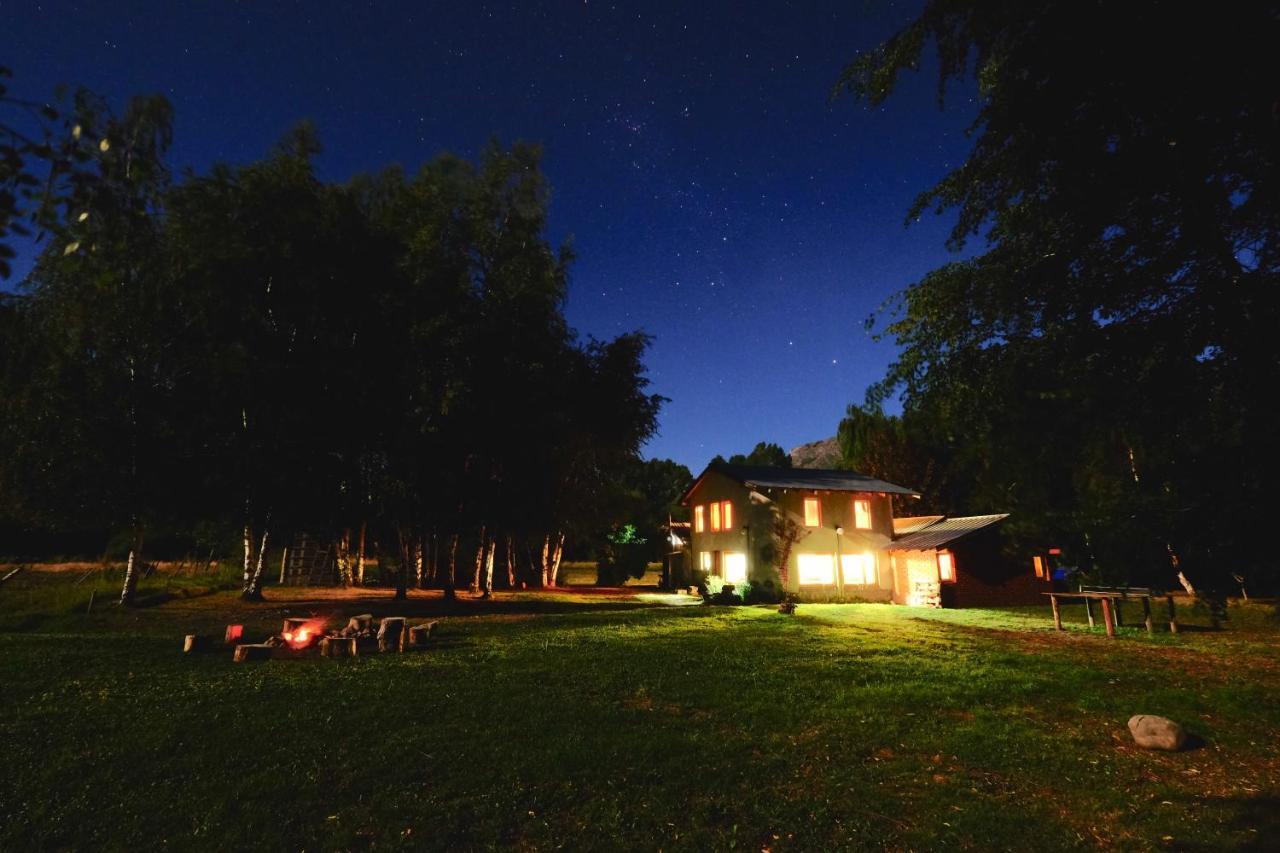 Hostel Lc Hoyo de Epuyén Exterior foto