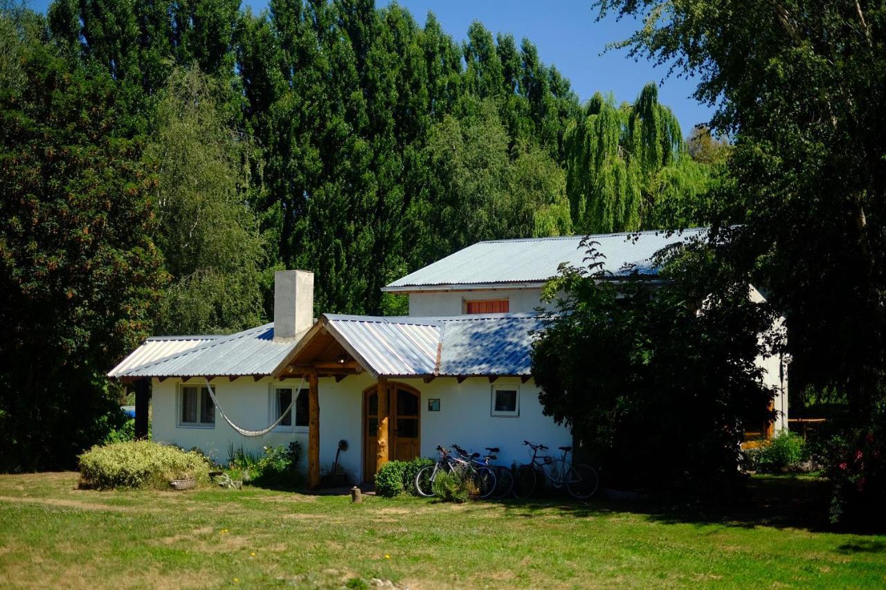 Hostel Lc Hoyo de Epuyén Exterior foto
